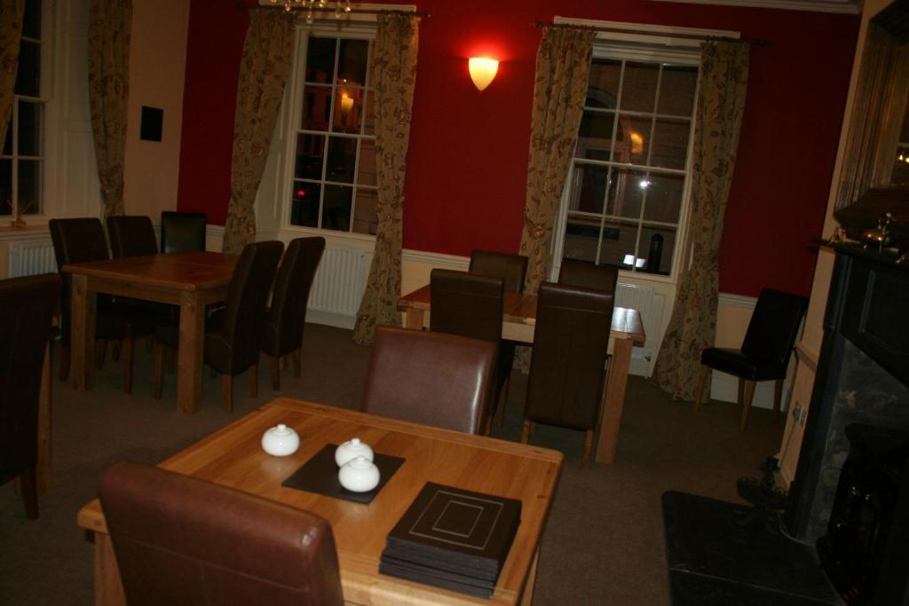 Hotel The Trewythen Llanidloes Exterior foto